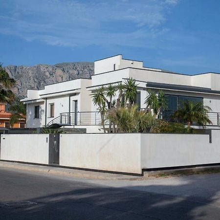 Tra Le Braccia Di Morfeo Bed & Breakfast Terrasini Bagian luar foto