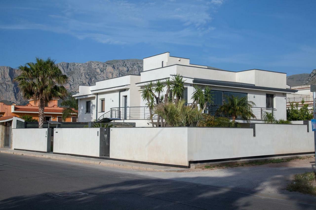 Tra Le Braccia Di Morfeo Bed & Breakfast Terrasini Bagian luar foto