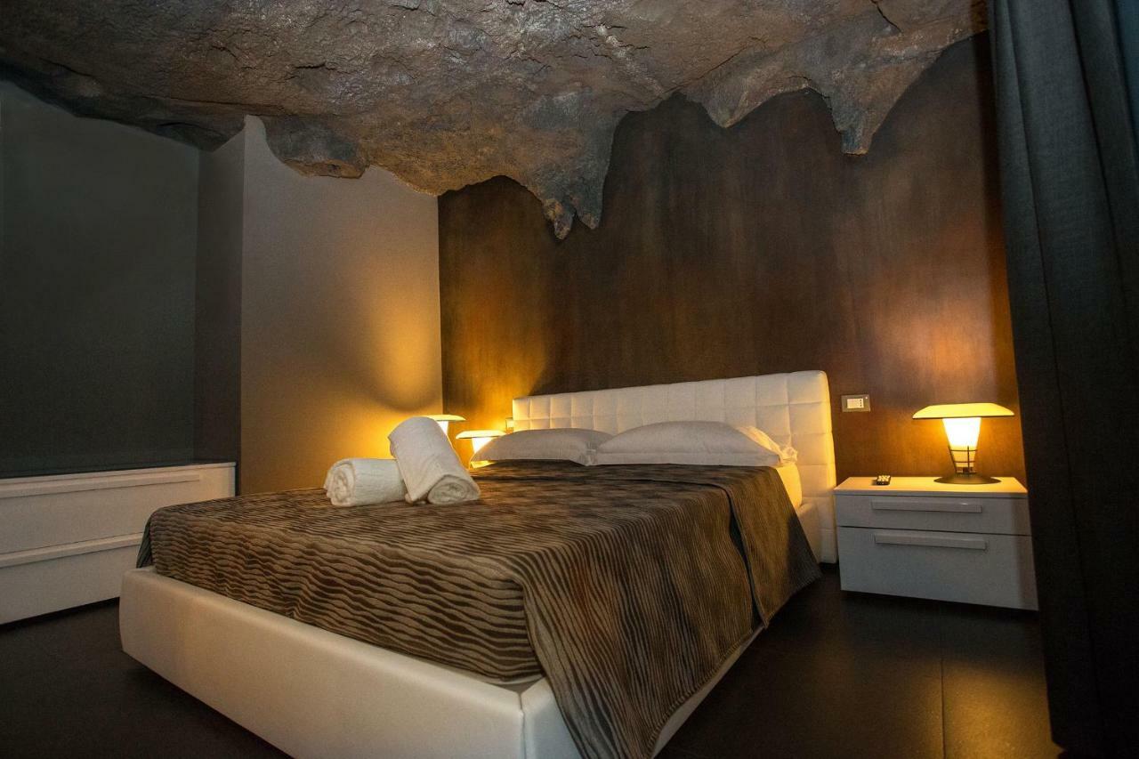 Tra Le Braccia Di Morfeo Bed & Breakfast Terrasini Bagian luar foto