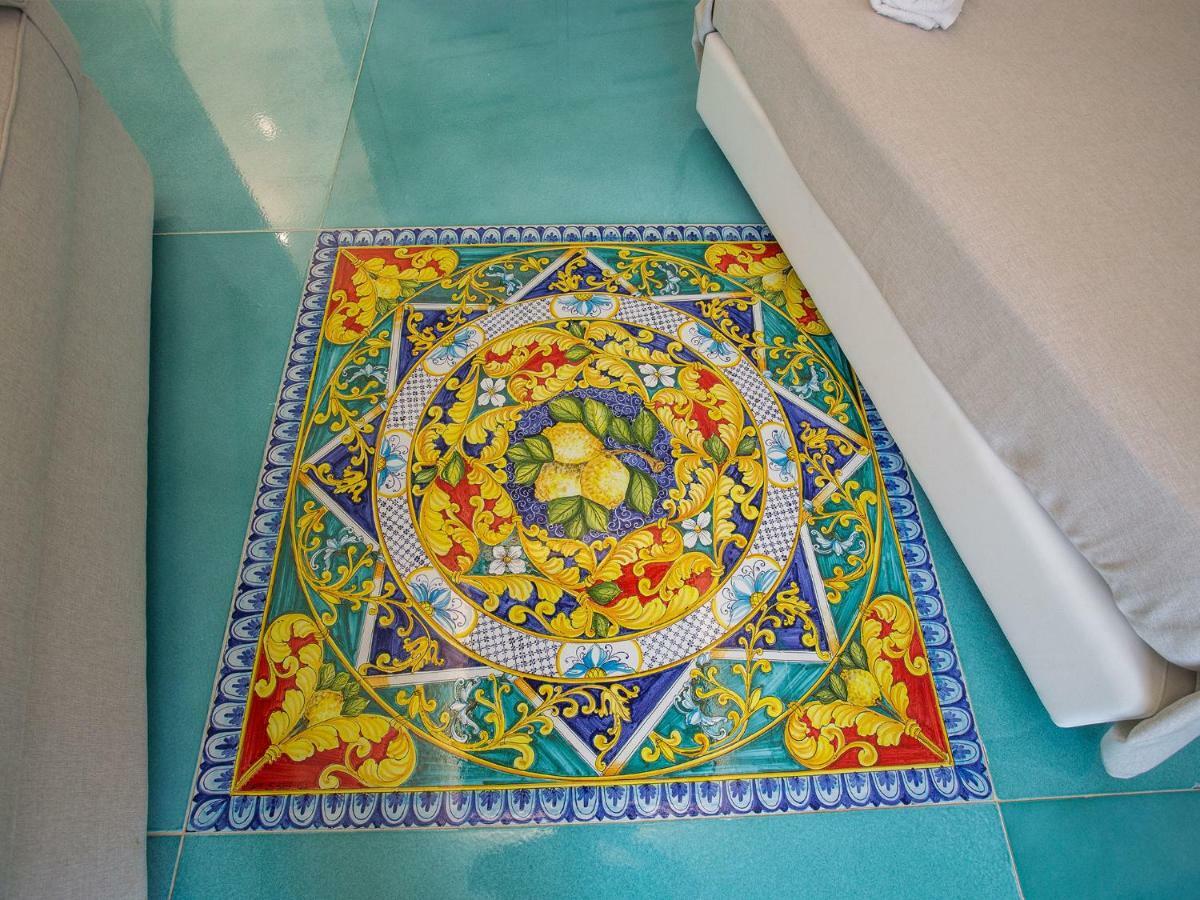 Tra Le Braccia Di Morfeo Bed & Breakfast Terrasini Bagian luar foto