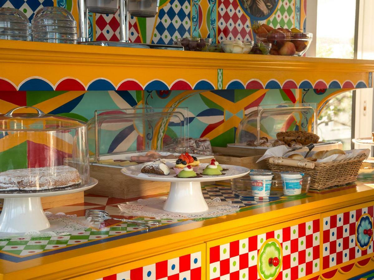Tra Le Braccia Di Morfeo Bed & Breakfast Terrasini Bagian luar foto
