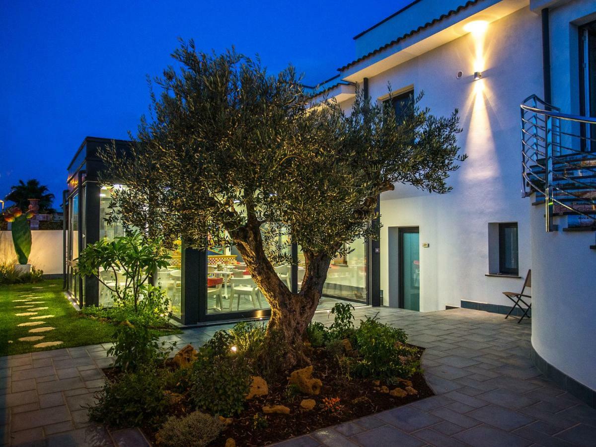 Tra Le Braccia Di Morfeo Bed & Breakfast Terrasini Bagian luar foto