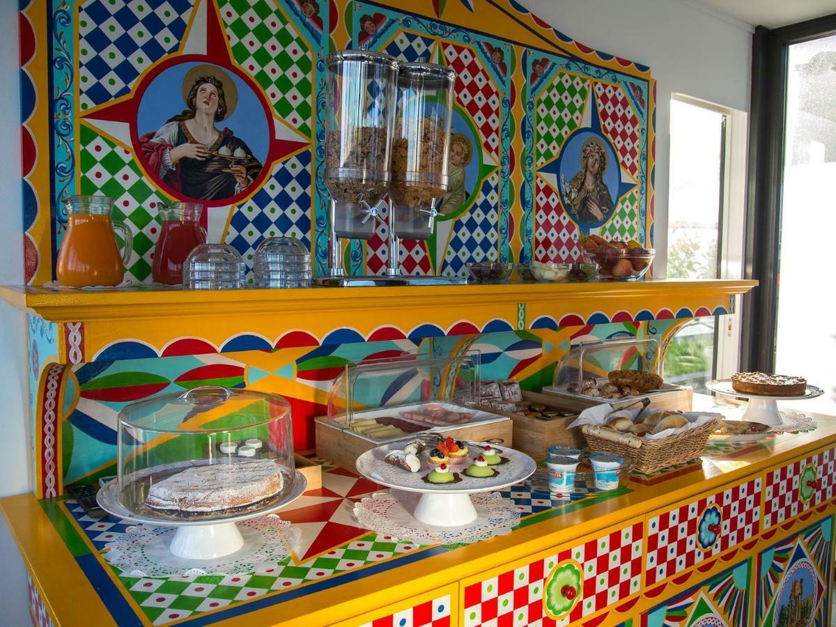 Tra Le Braccia Di Morfeo Bed & Breakfast Terrasini Bagian luar foto