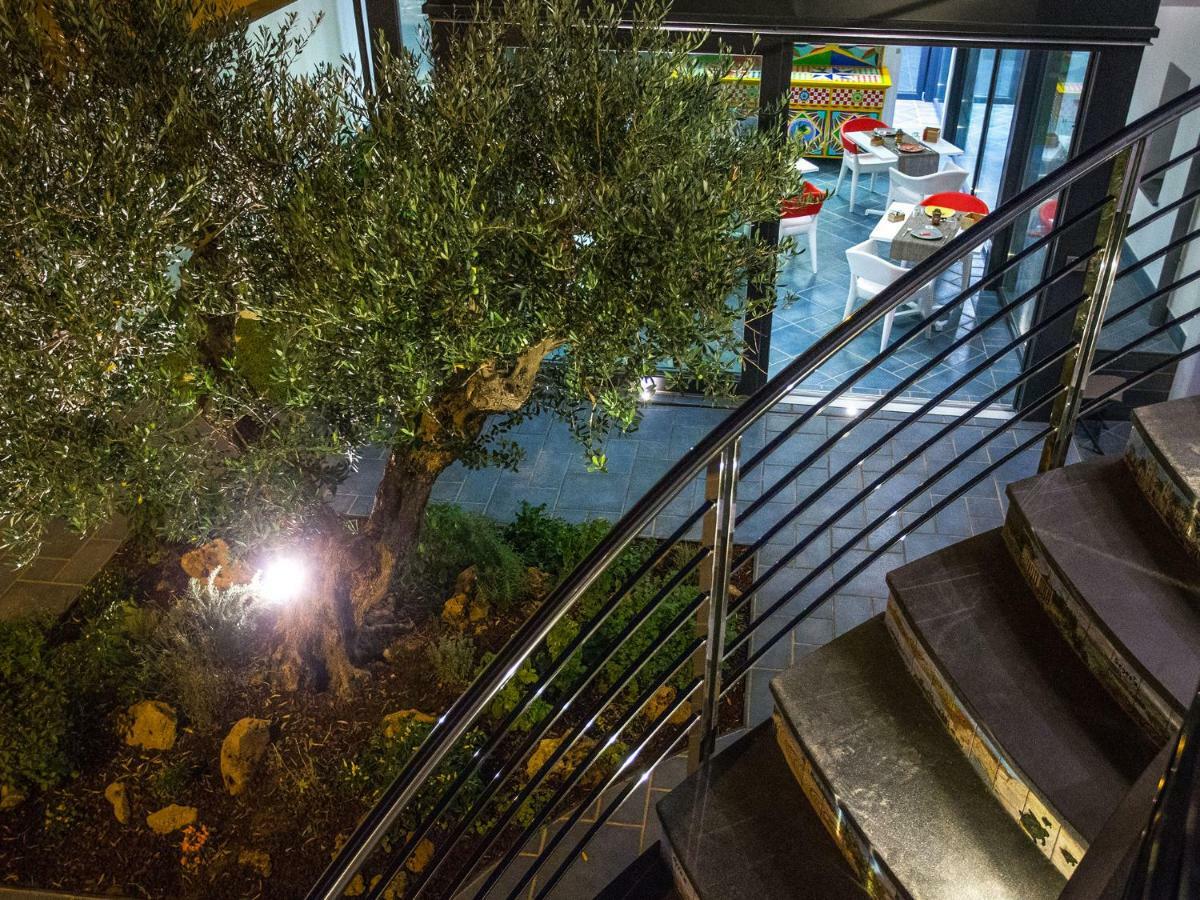 Tra Le Braccia Di Morfeo Bed & Breakfast Terrasini Bagian luar foto