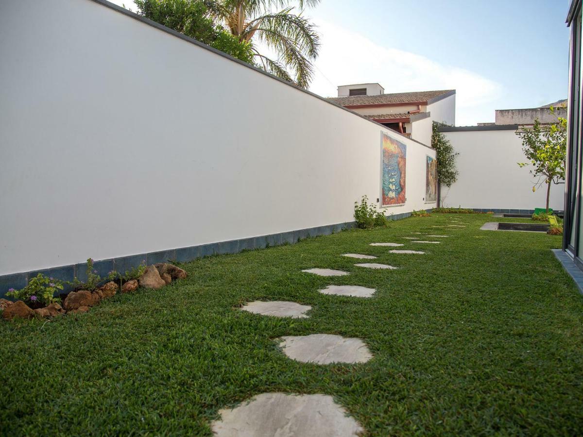 Tra Le Braccia Di Morfeo Bed & Breakfast Terrasini Bagian luar foto